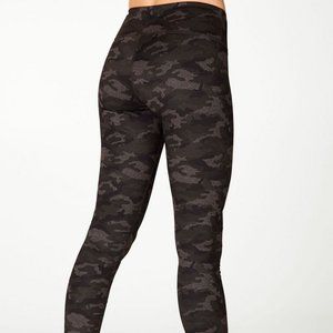 Fabletics High-Waisted Powerhold 7/8 Camo